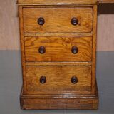 Rare oak partner's desk by Howard & Sons circa 1880 with leather.