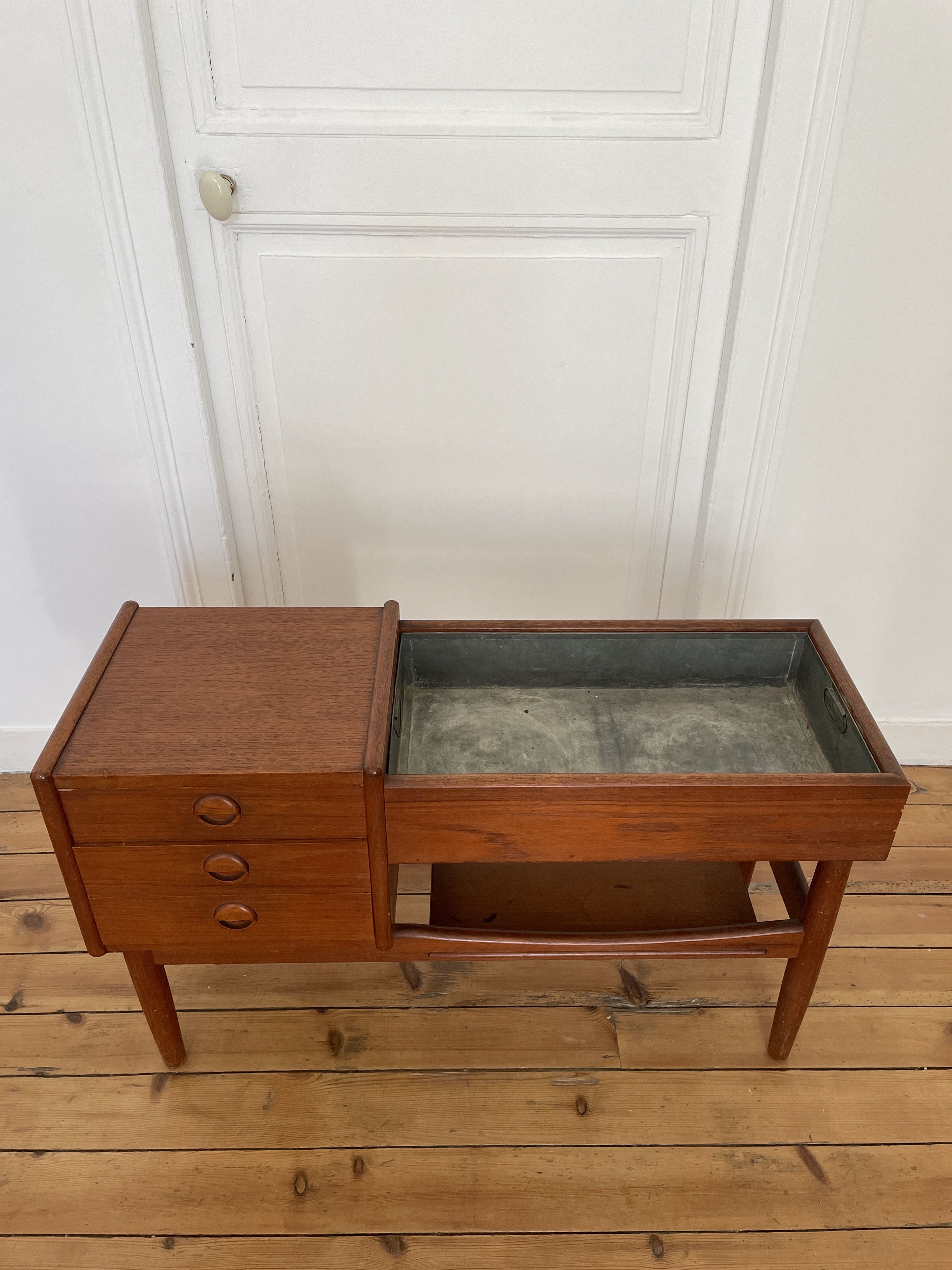 Rosewood planter by Arne Wahl Iversen for Vinde Mobelfabrik, Denmark, 1960s
