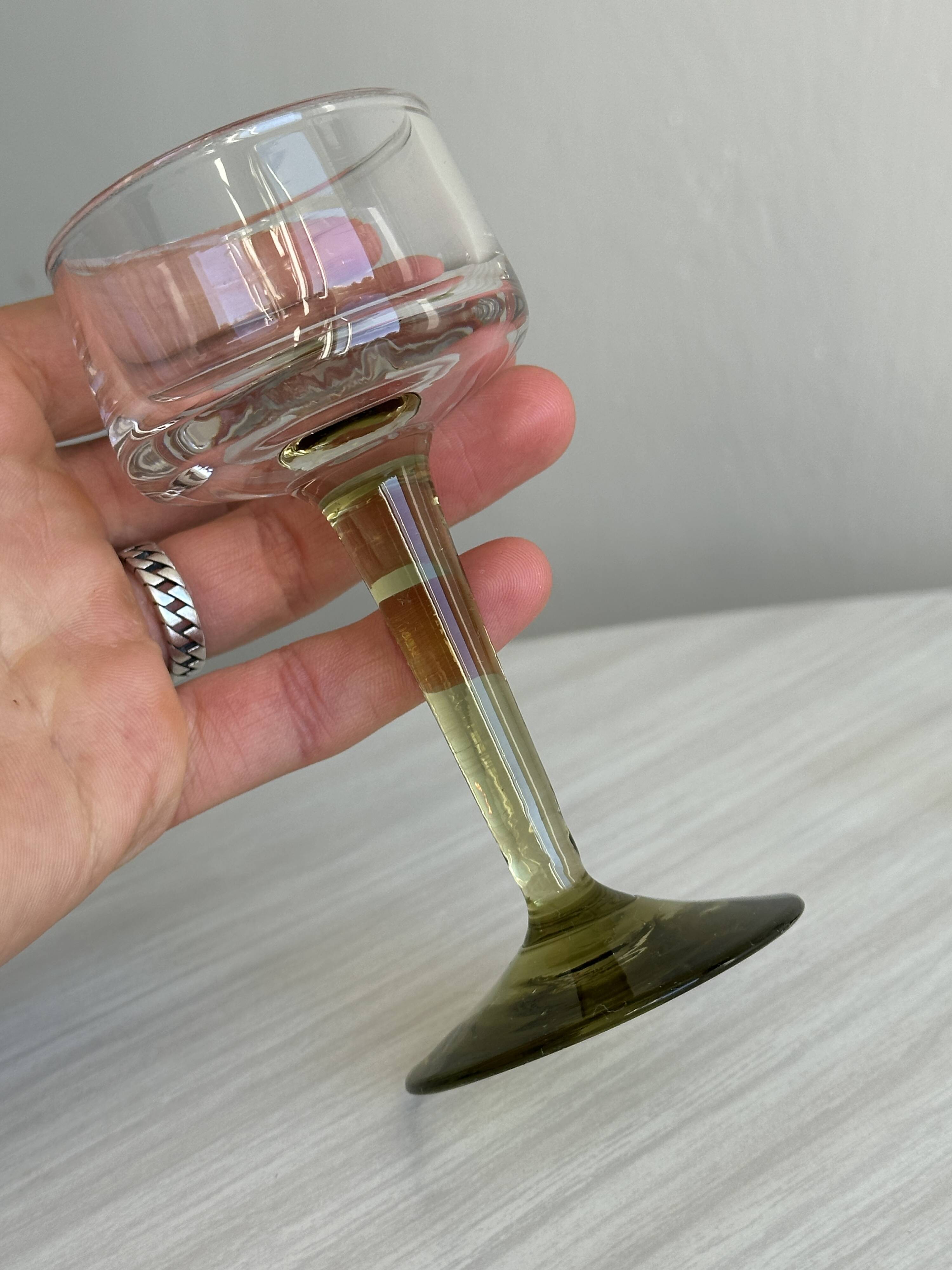 2 liqueur glasses