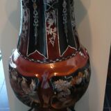 Red lacquer vase with mother-of-pearl inlay
