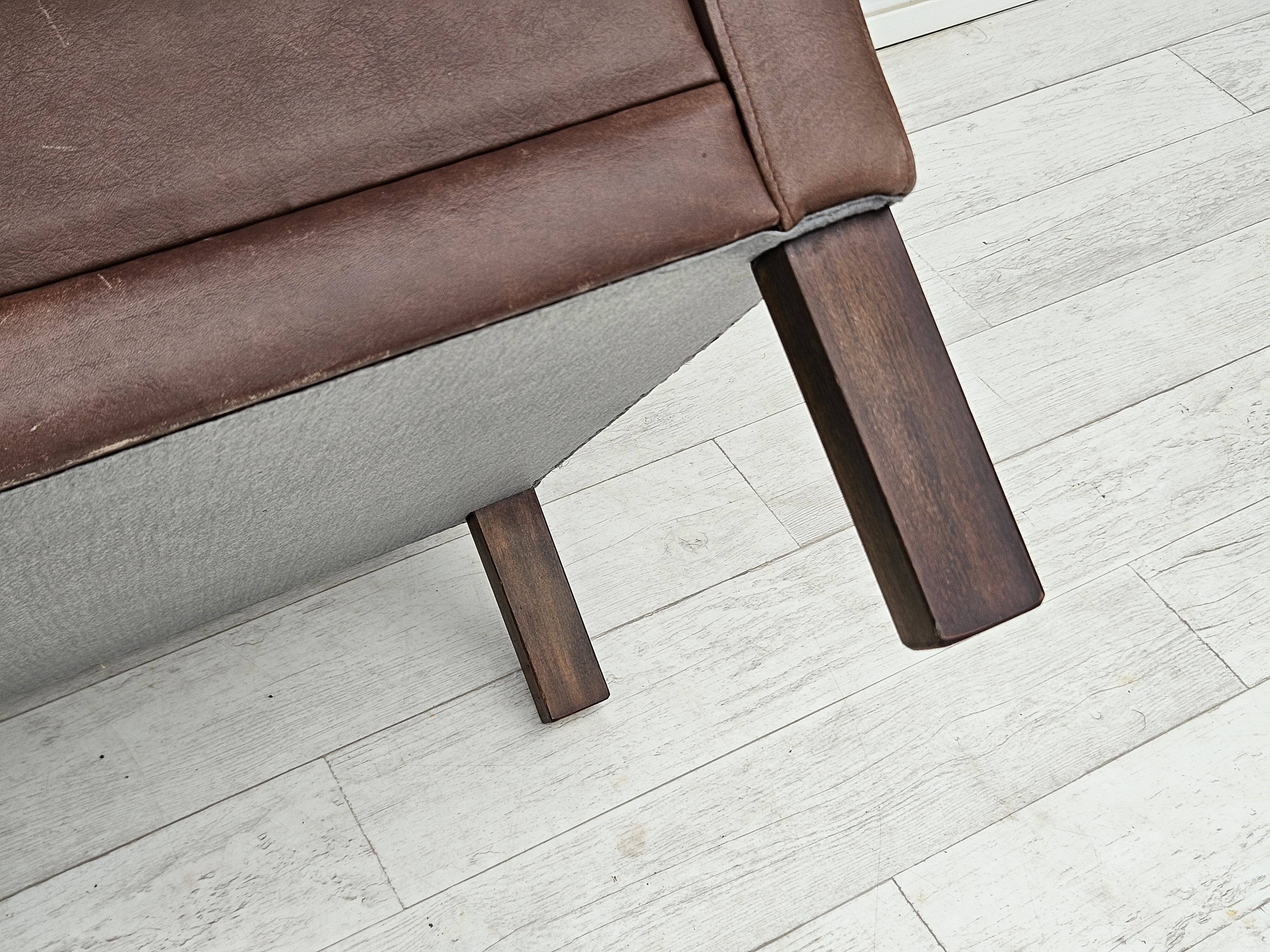 Années 1970, canapé classique danois 2 places, cuir marron d'origine.