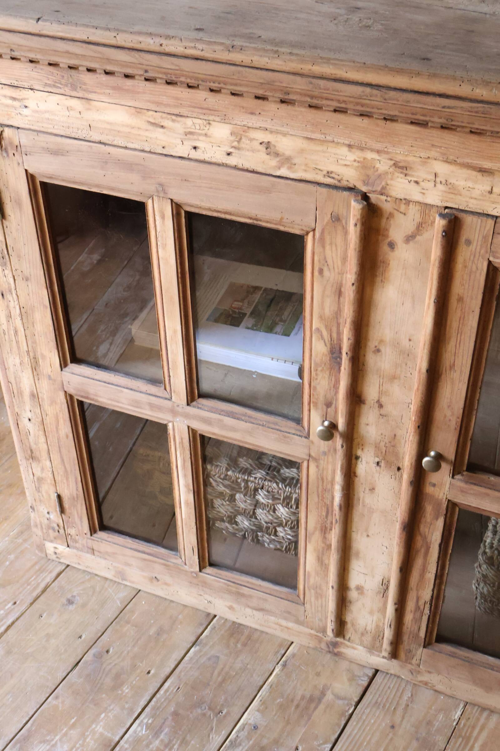 Antique display cabinet (renovated)