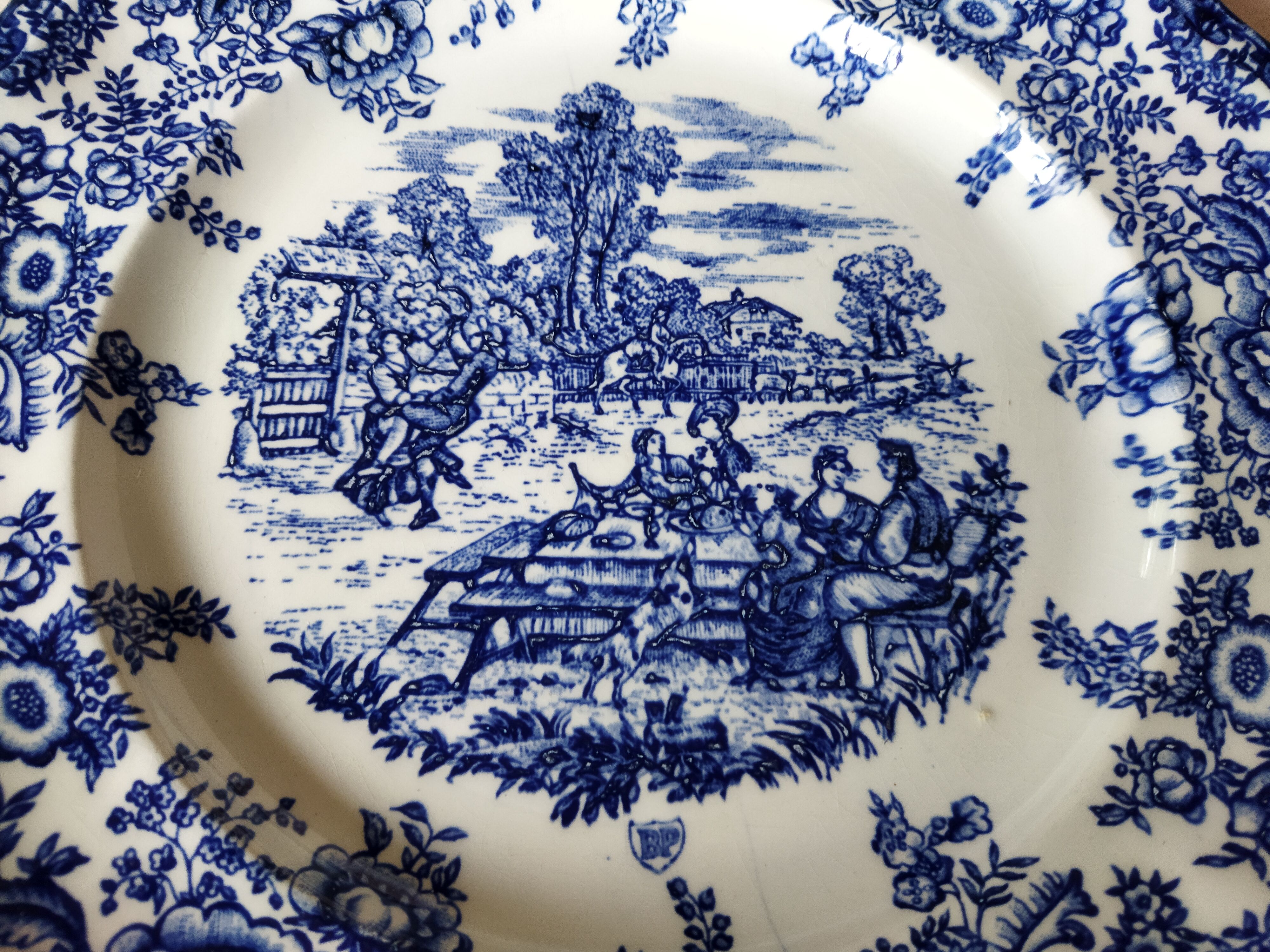 4 blue & white English style dinner plates