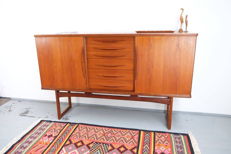 Teak high sideboard in vintage style from the 60s-70s, Vamo style, 60s-70s.
