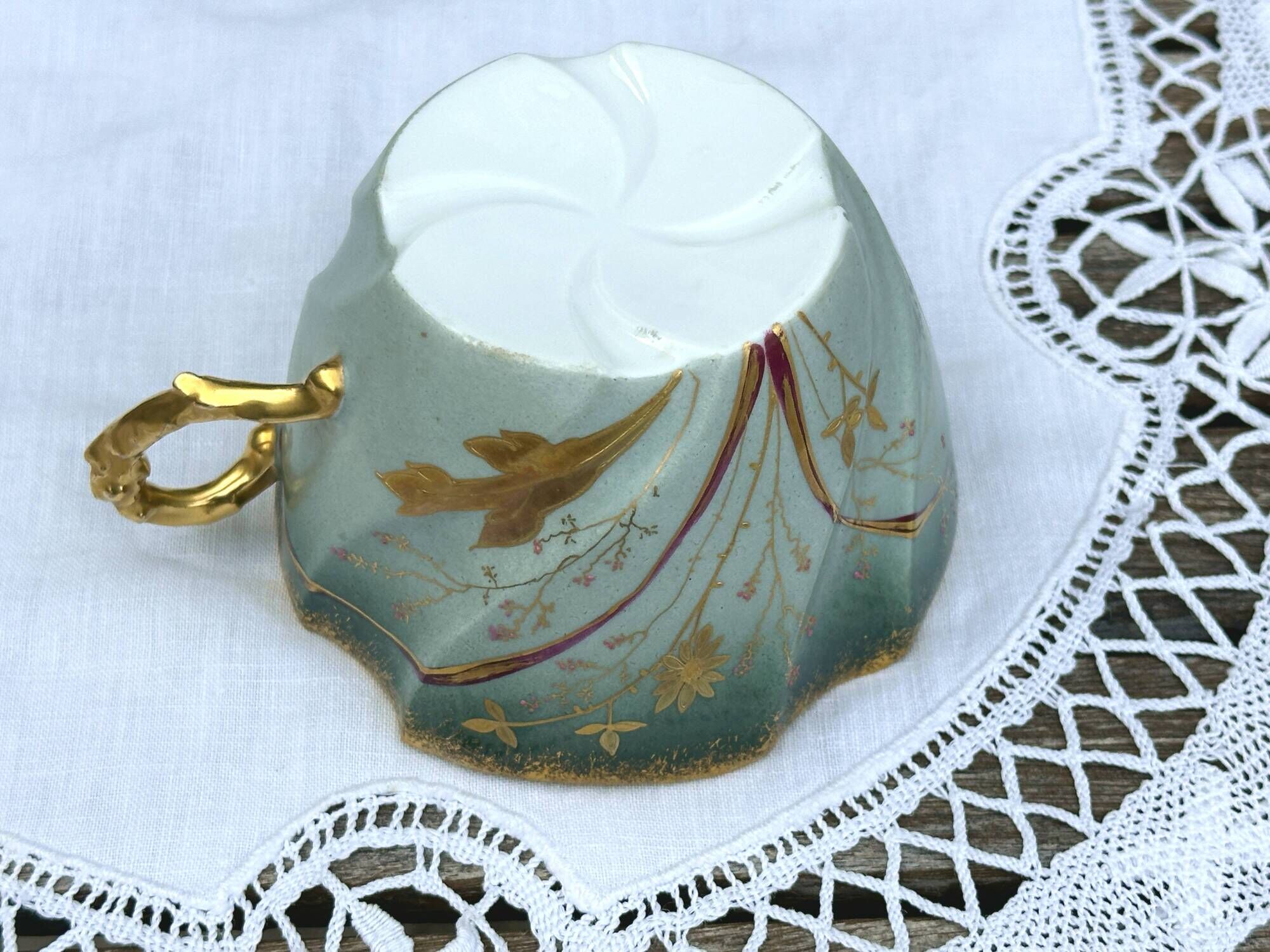 Collectible cup / saucer in egg shell porcelain - Art Nouveau