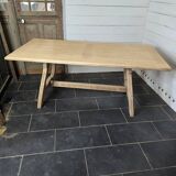 Guillerme and hambron oak table