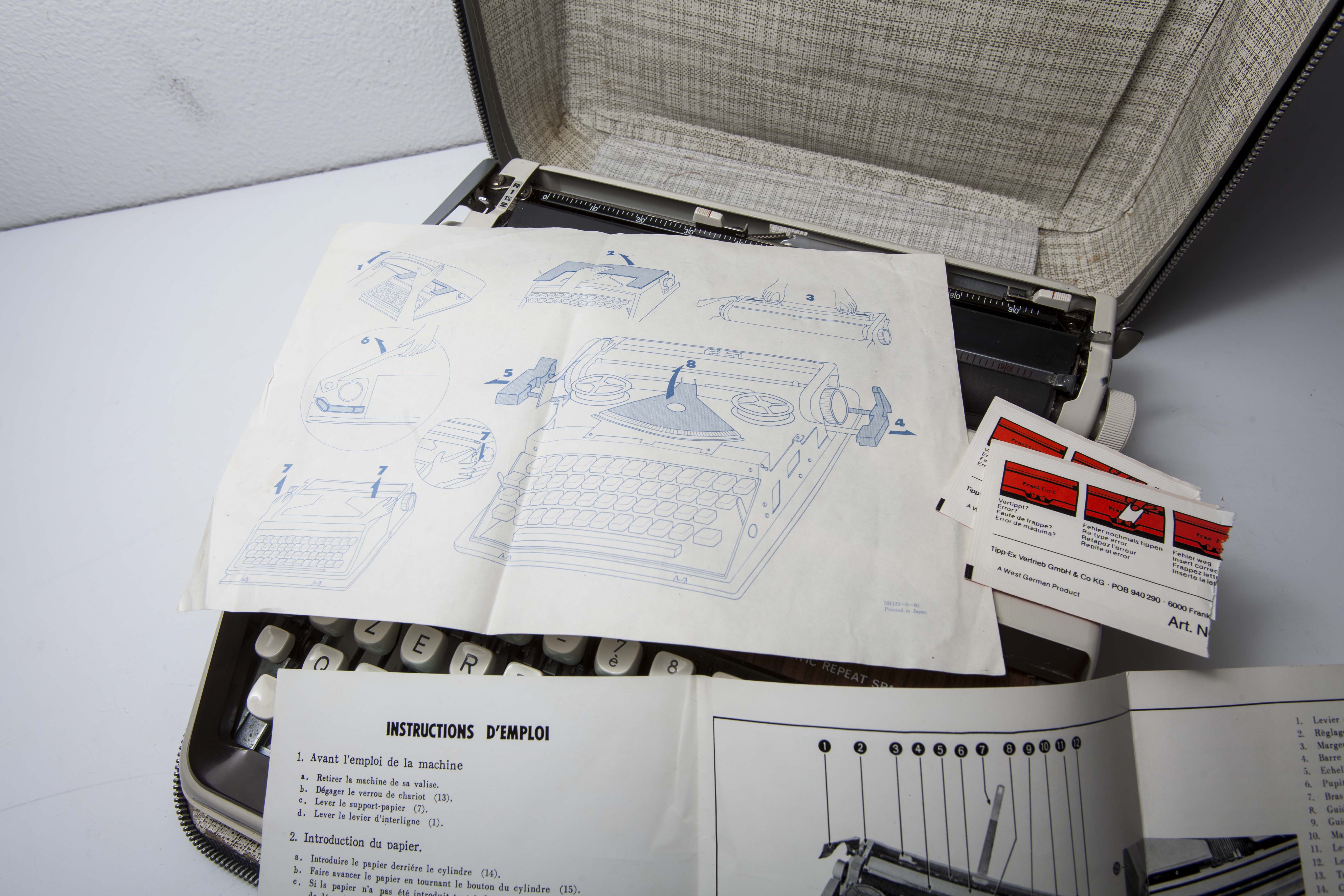 Brother Deluxe 1350 revised typewrite 1971