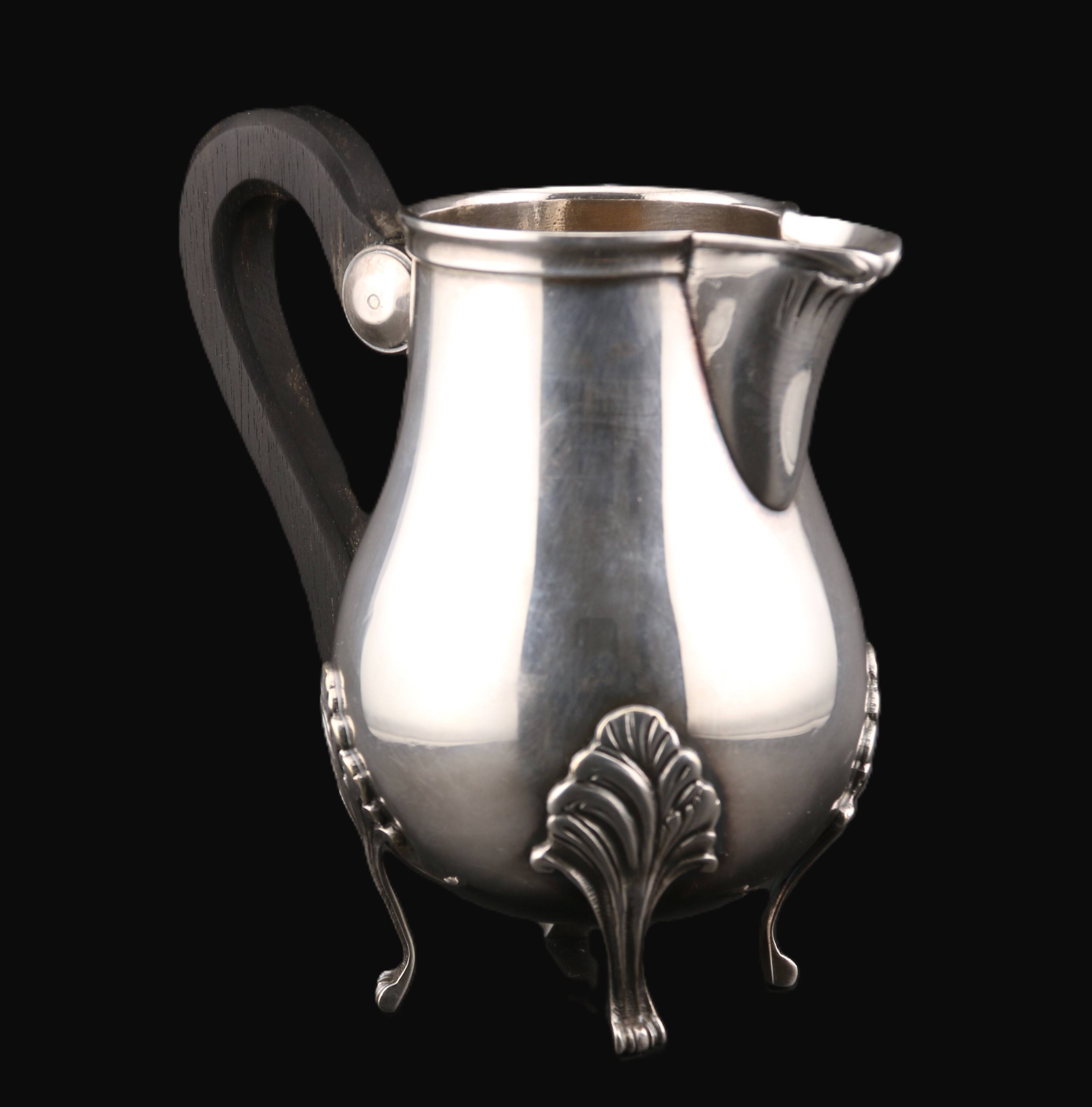 Pot à lait Quadripode Vintage en Métal Argenté, Poinçon J. NOE