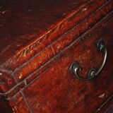 Malle ancienne chinoise en cuir