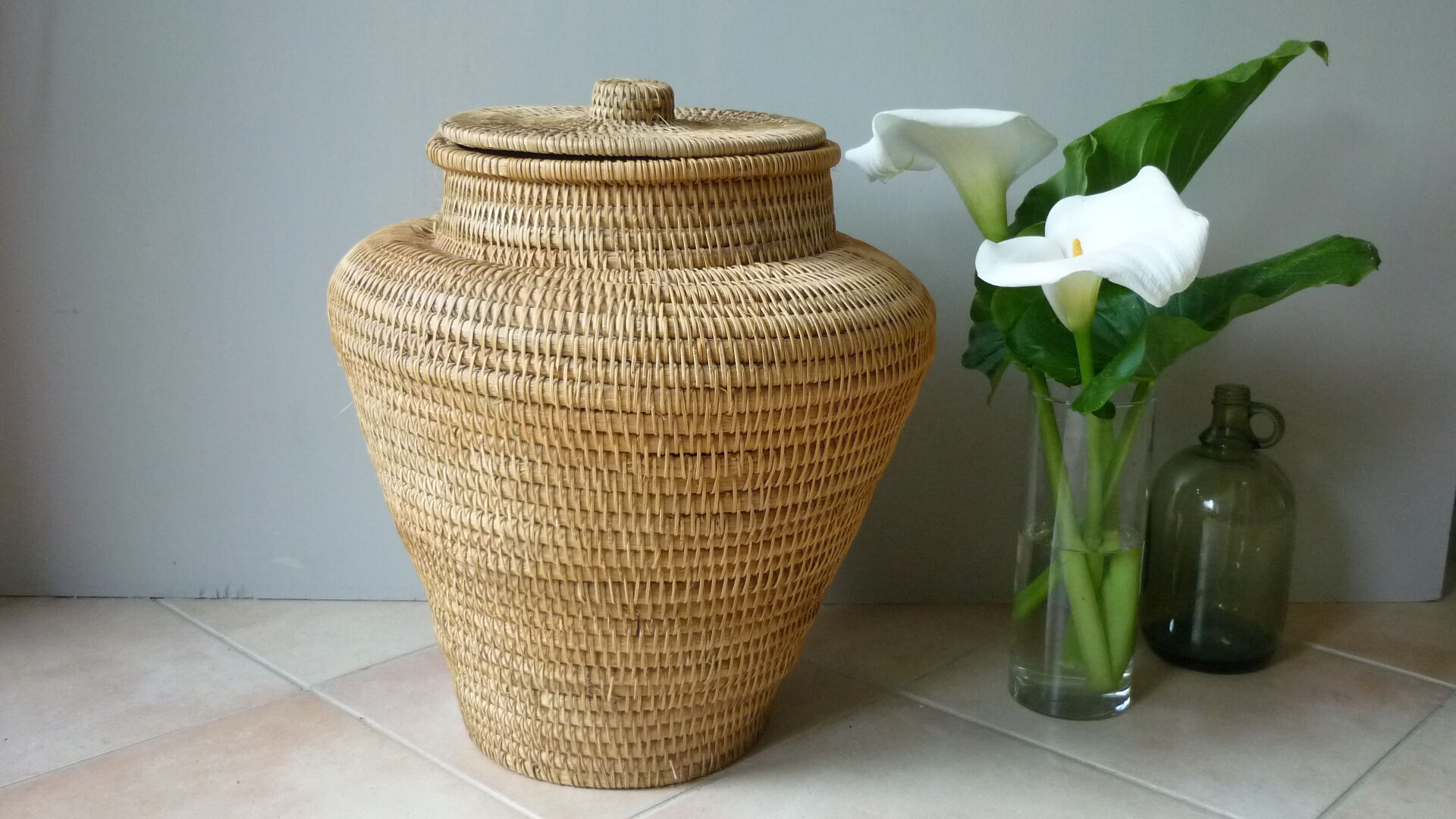 Rattan chest