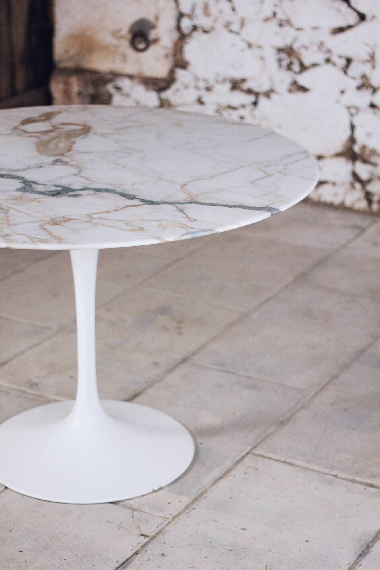Marble tulip table by Eero Saarinen for Knoll International, 1970