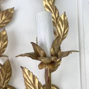 Pair of Italian wall sconces in gilded metal – Stylized foliage