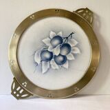 Art Nouveau plate in earthenware with a brass frame