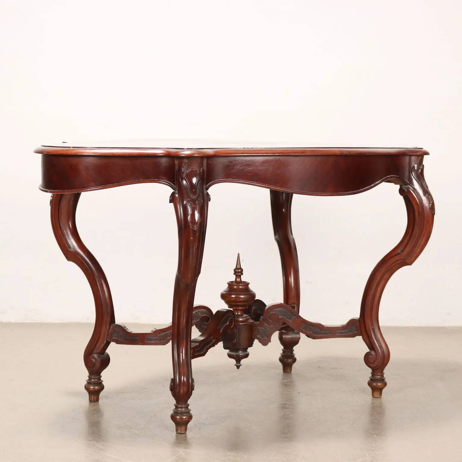 Table ancienne umbertine en acajou, Italie, fin XIXe siècle