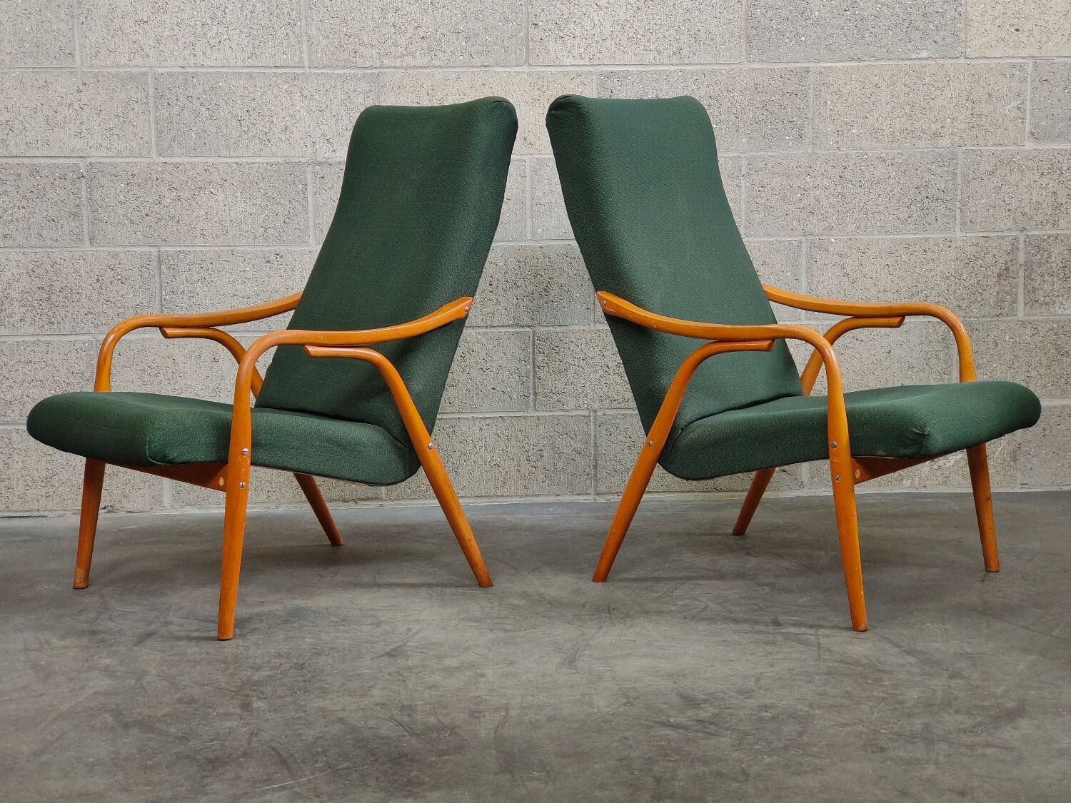 Pair of green armchairs by Antonin Suman for Ton Bystrice (Thonet) year 1960