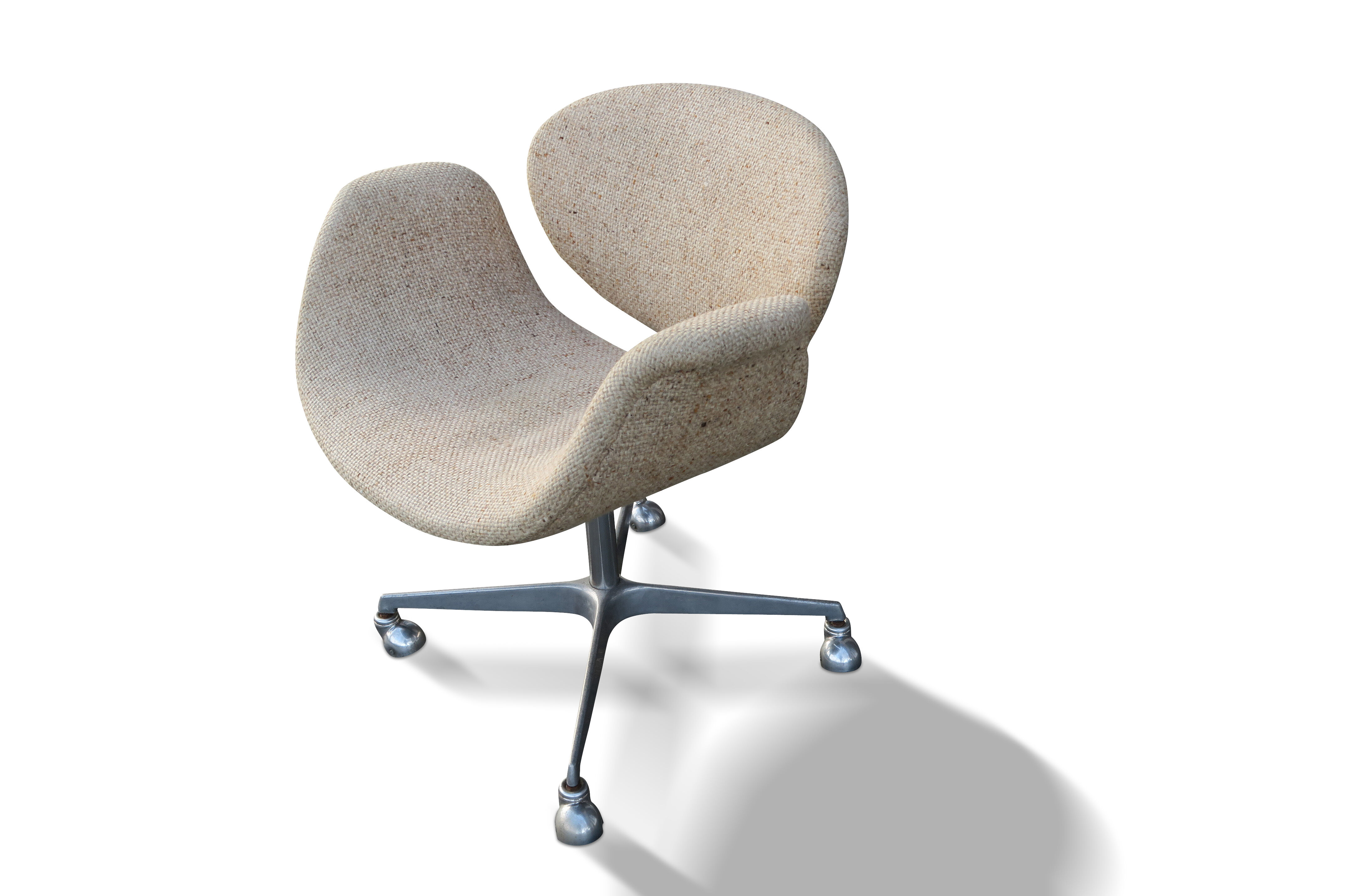 Armchair with wheels "Little Tulip" Pierre Paulin for Artifort