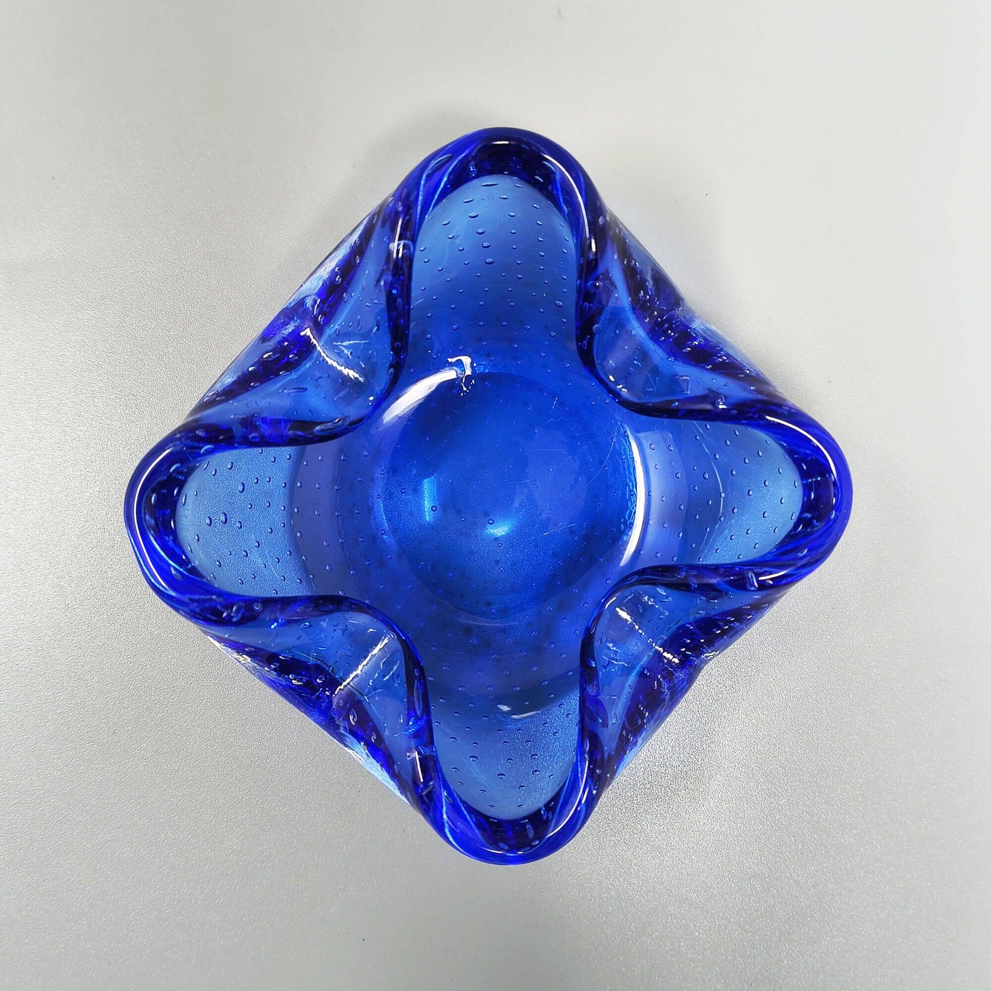 1960s Mid-century Ashtray or Catchall in Bullicante Murano Glass by Flavio