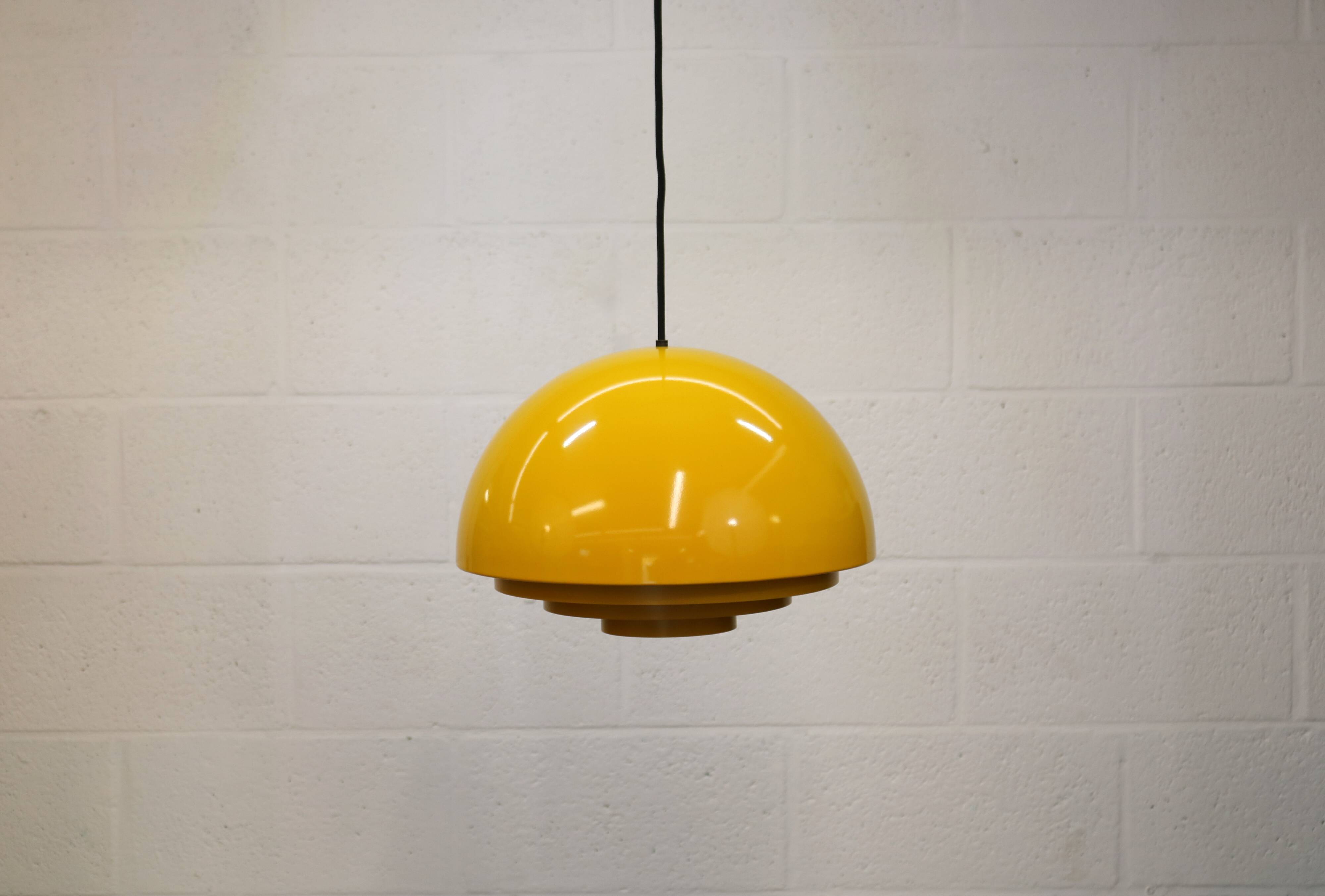 Yellow design classic - Fog and Morup - Jo Hammerborg - Model Milieu