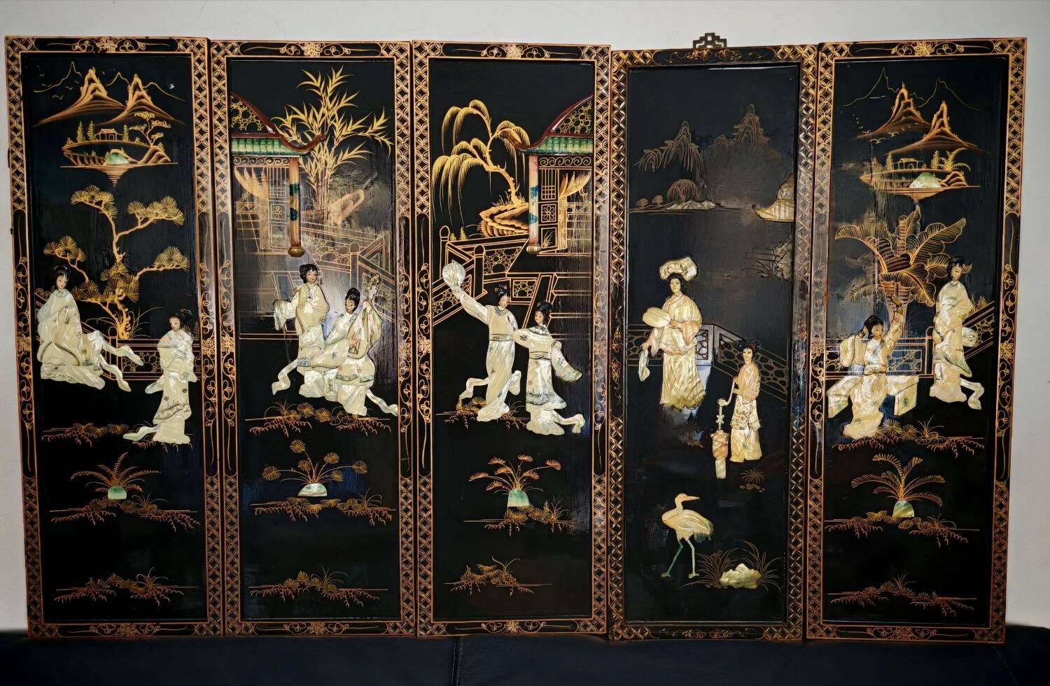 Chinese wooden paintings inlaid with stones