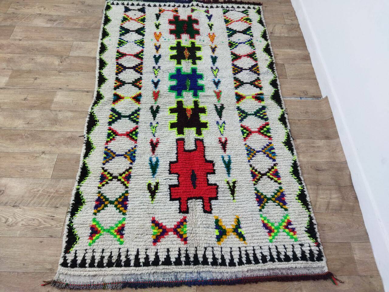 Handcrafted Moroccan Berber Rug 233 X 136 CM