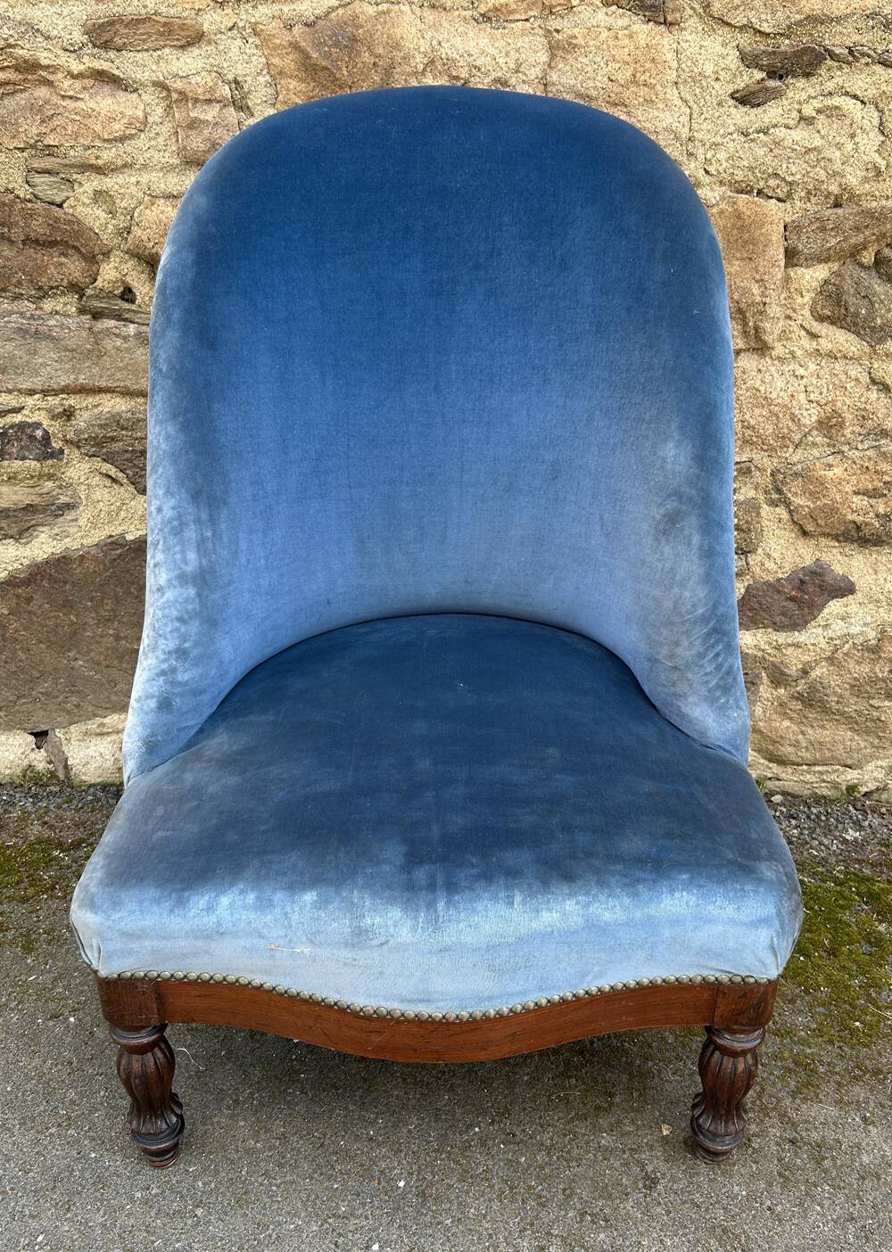 Fauteuil crapaud en velours bleu, années 50
