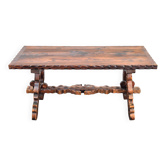 Table basse brutaliste en sapin