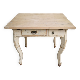 Table de cuisine vintage en bois, pieds courbés