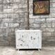 Buffet bahut vintage 1950 pieds compas patine blanche