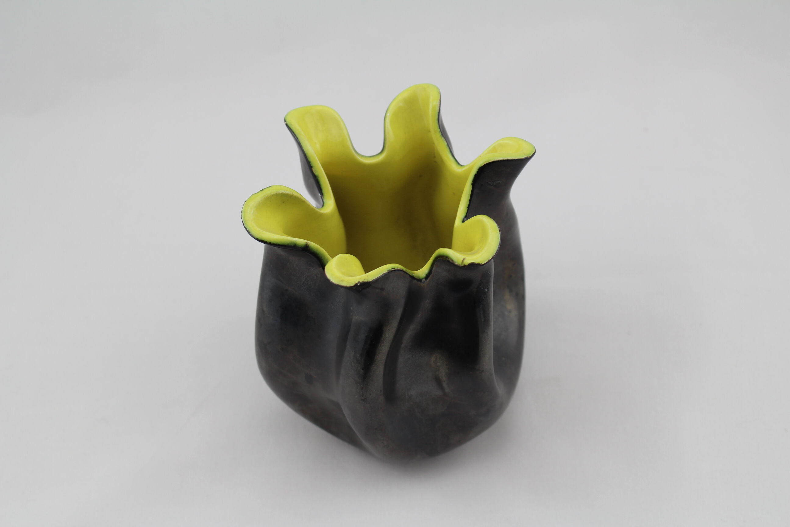 Vase Elchinger ceramic black and yellow