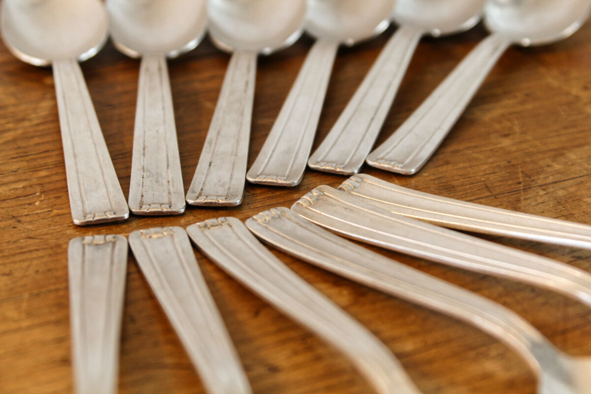 Art Deco cuttlery in silver metal