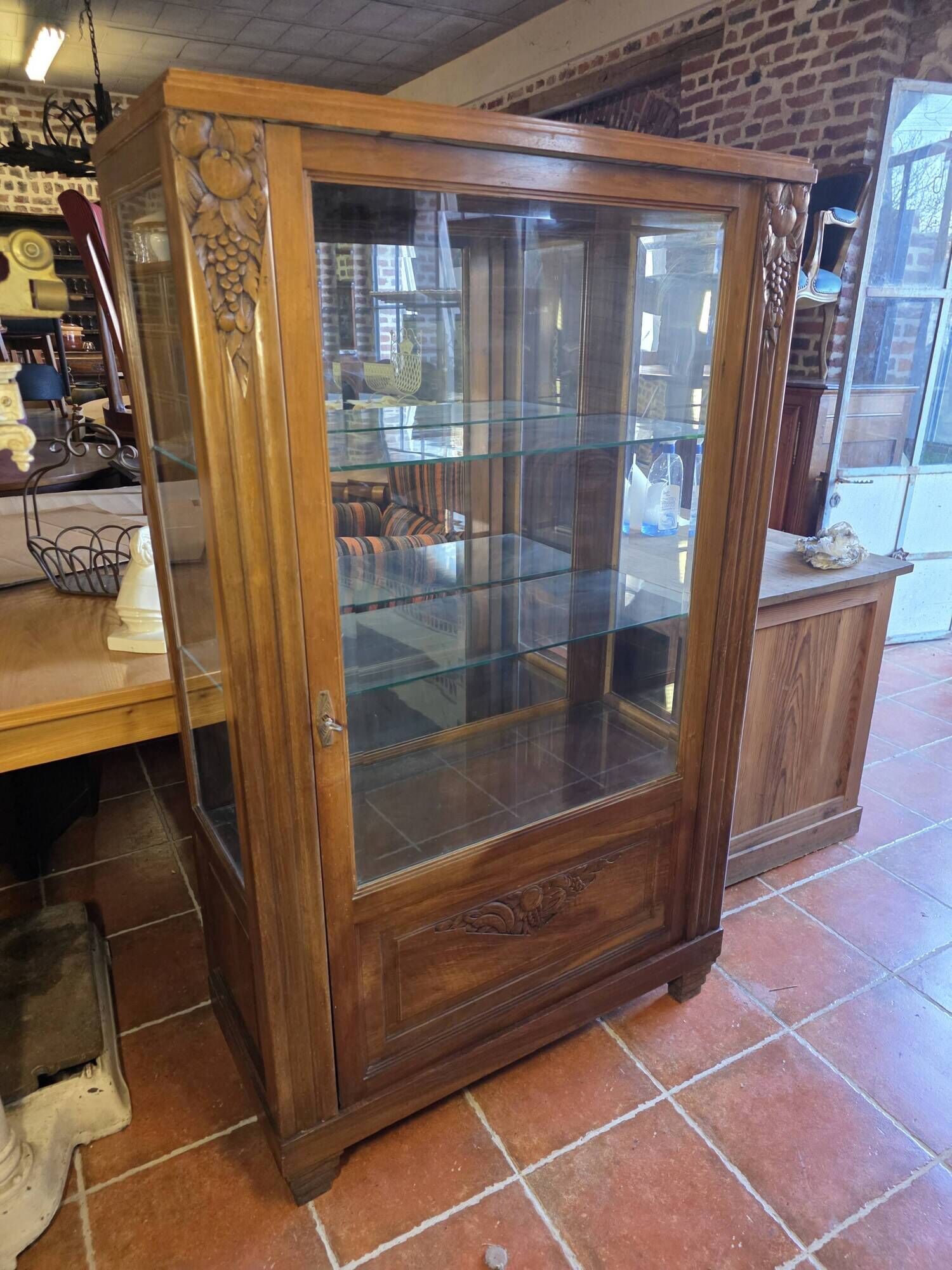 Vitrine art déco en acajou années 1930