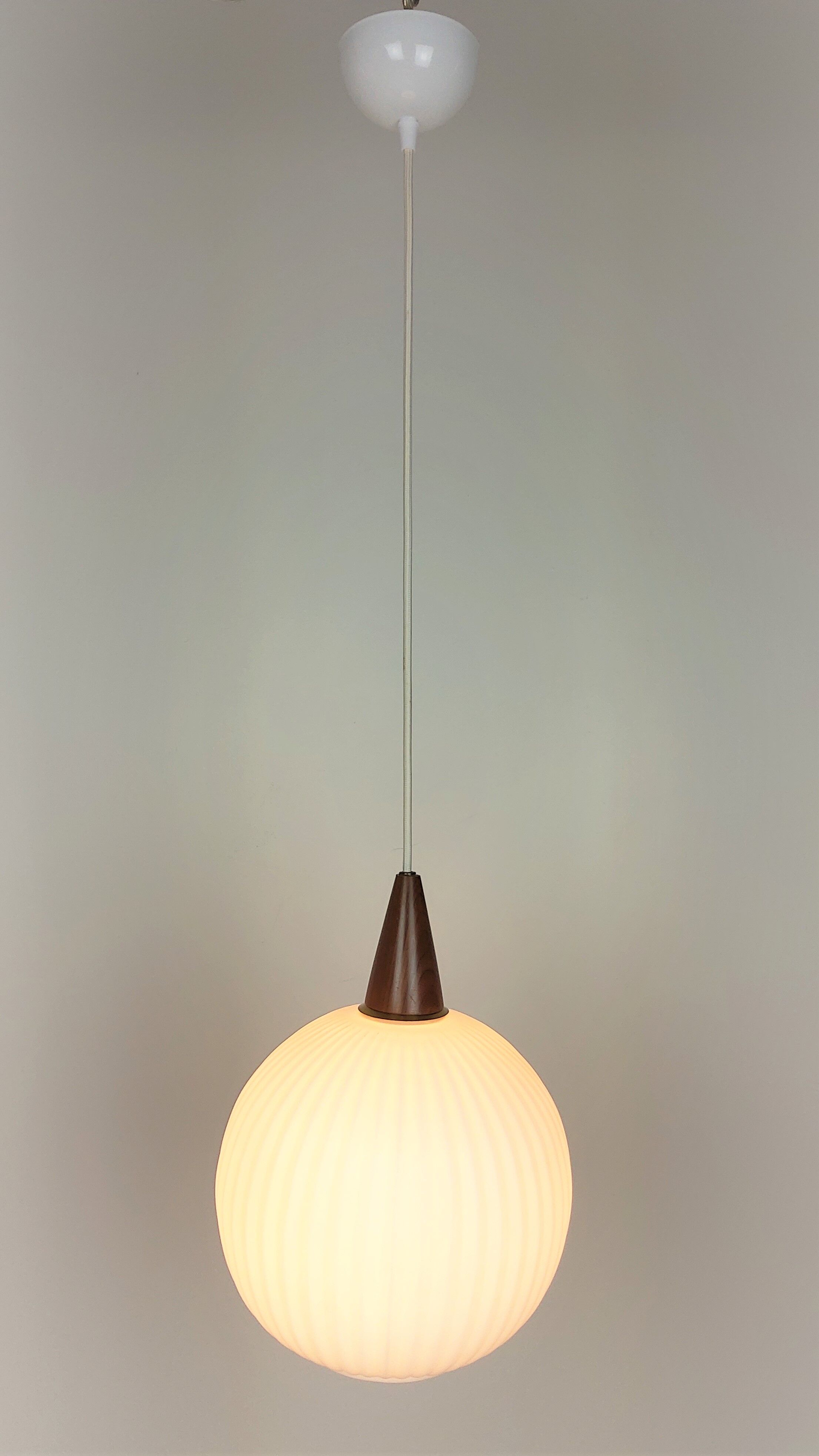 Scandinavian suspension opaline teak 1960