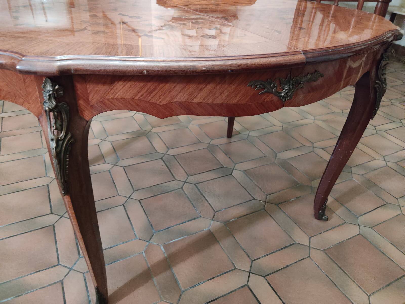 Louis XV rosewood dining table