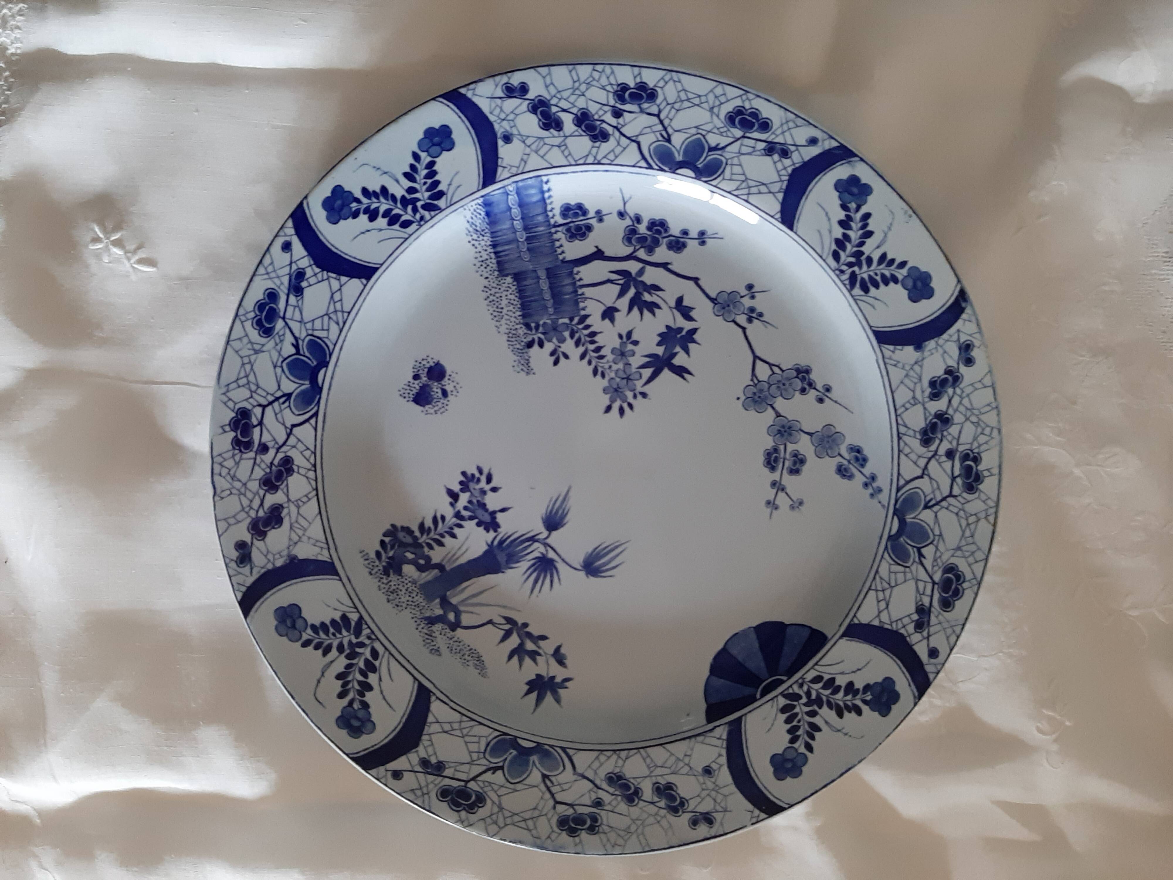 2 plats 37 cm Japon faïence de Creil et Montereau