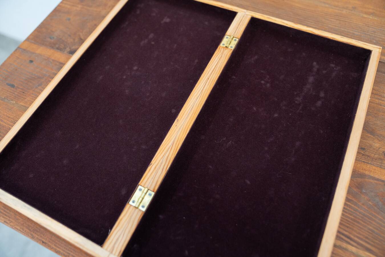 Beech wood chess board, new, with pieces in original box