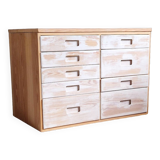 Joli meuble de rangement