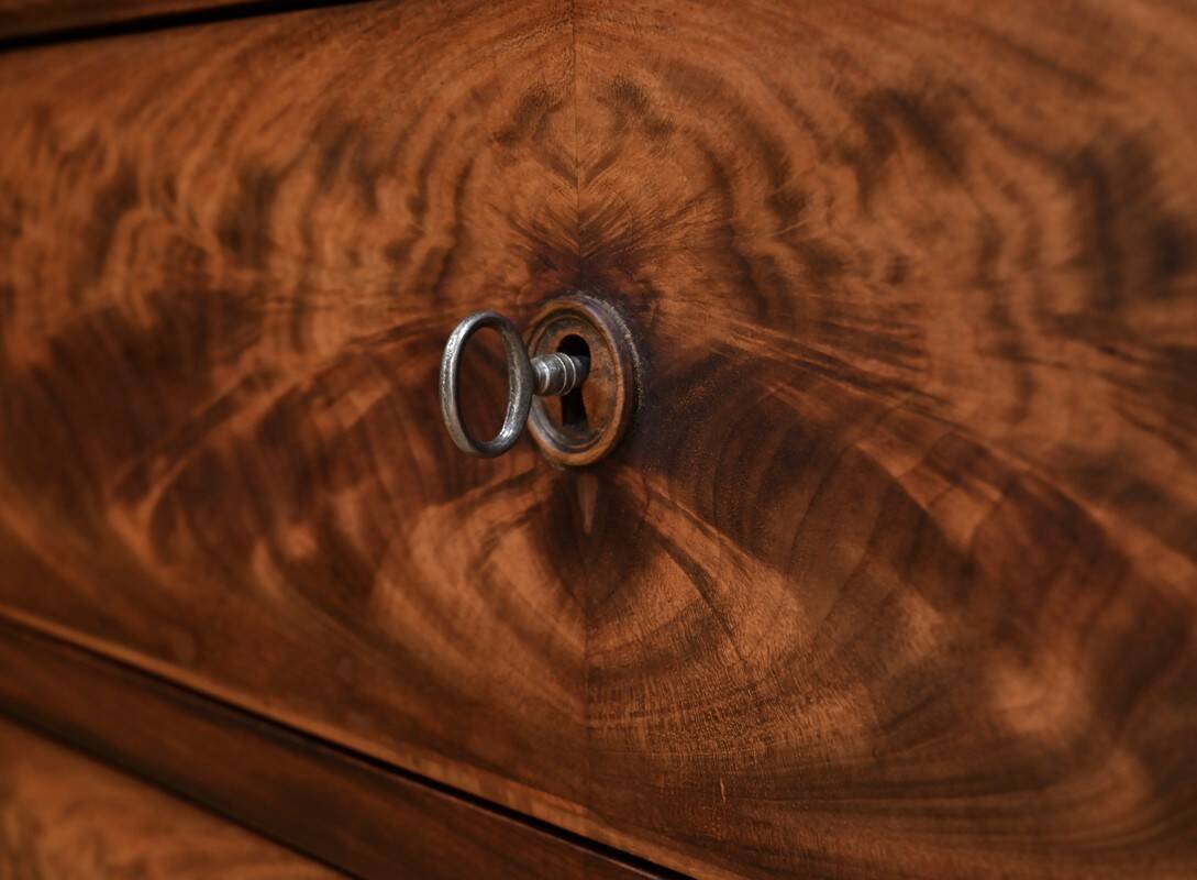 Mahogany chest of drawers, Louis-Philippe style – Late 19th century