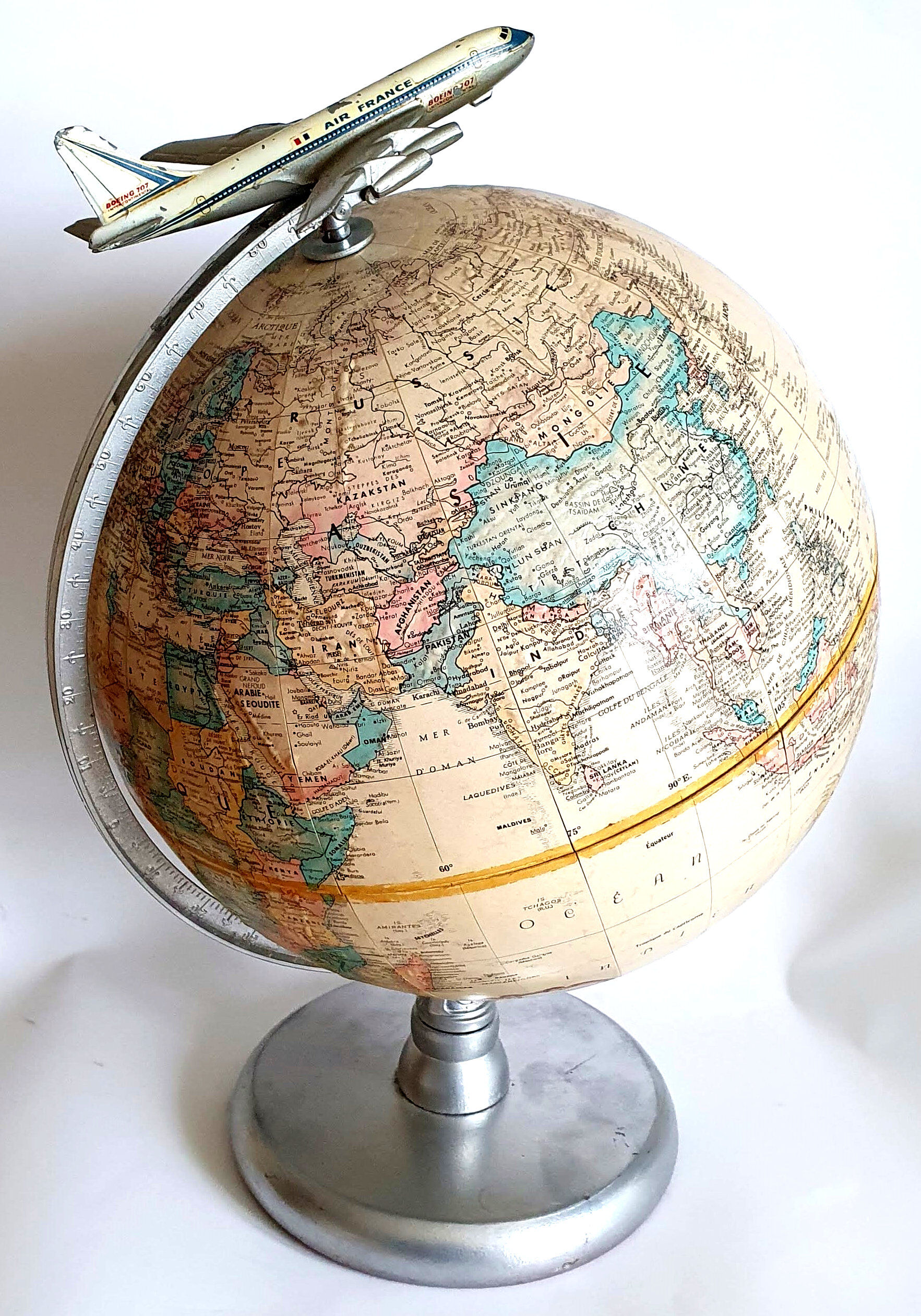 Globe map made in USA Boeing 707