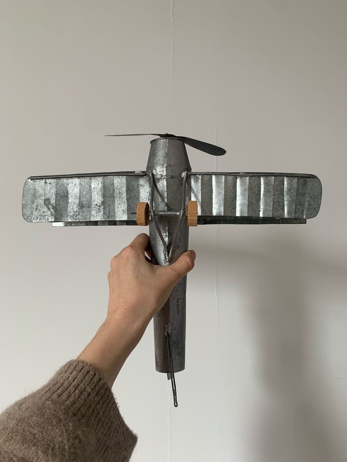 Vintage decorative metal airplane (can hang)