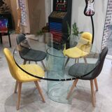 Transparent glass table