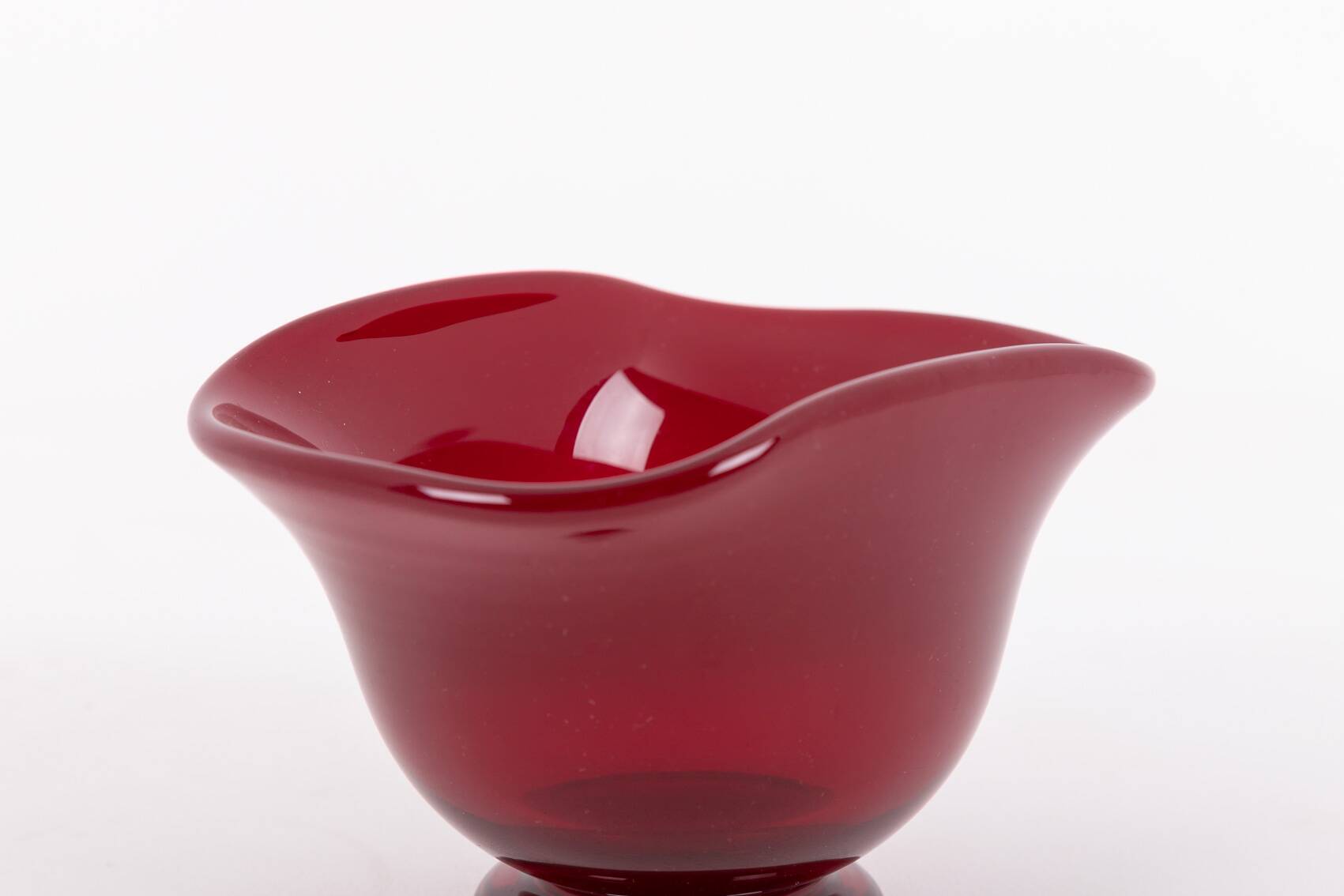 Art red glass bowl by Monica Bratt for Reijmyre Glasbruk, Sweden 1950’s
