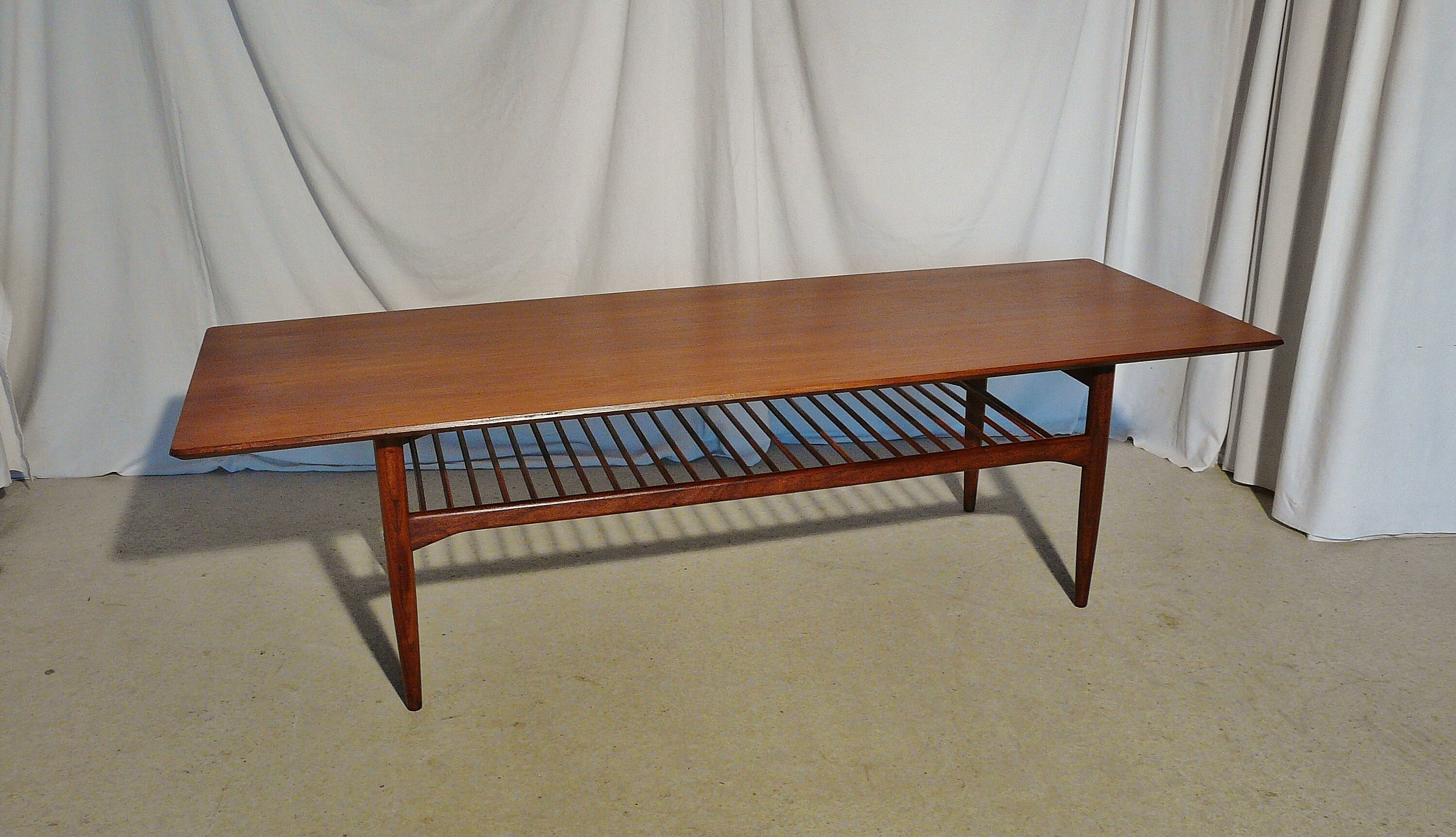 Table basse en teck danoise Ib Kofod Larsen