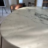 Vintage marble table with tulip base