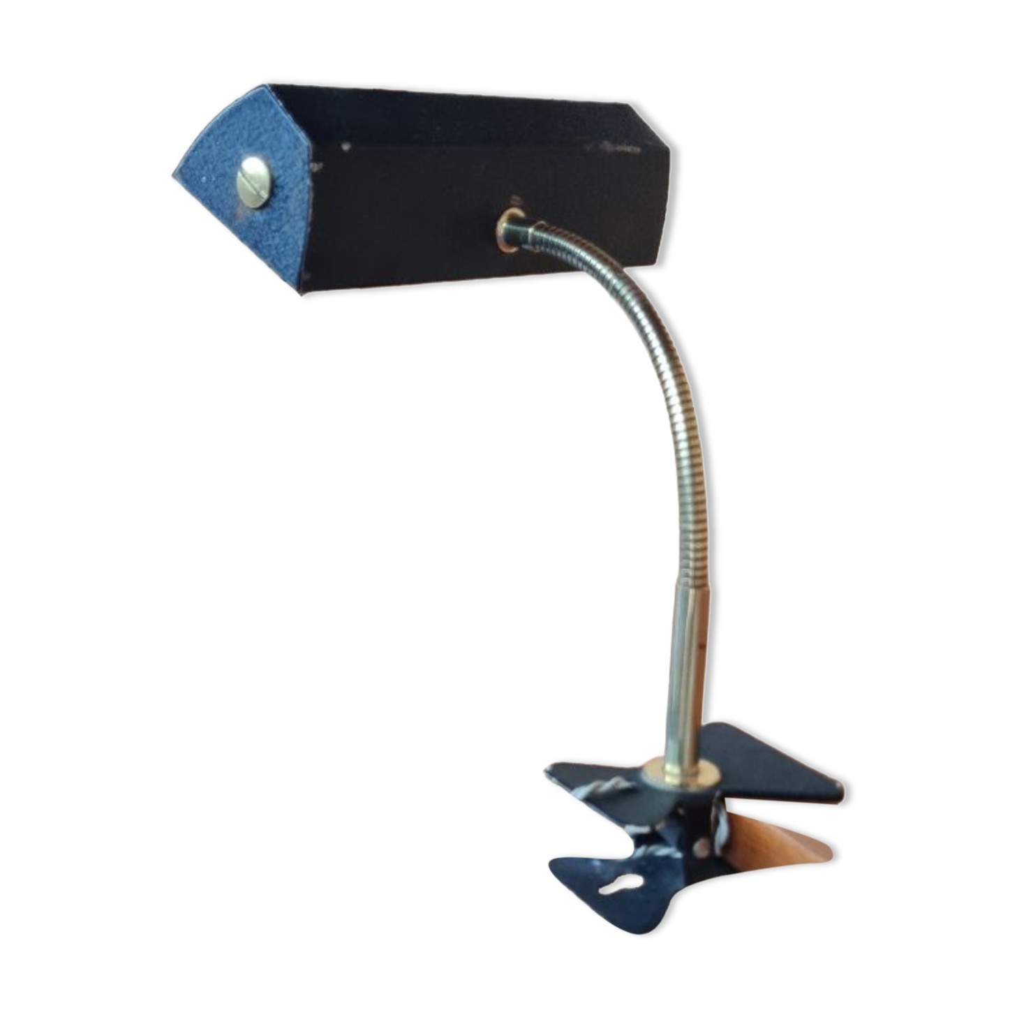 Lamp for clip-on shelf