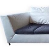 Canapé en cuir, canapé en cuir blanc Ligne Roset modèle Feng de Dider Gomez