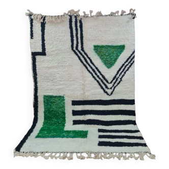 Tapis berbère fait a main traditionnelle taille 250 x 150 cm
