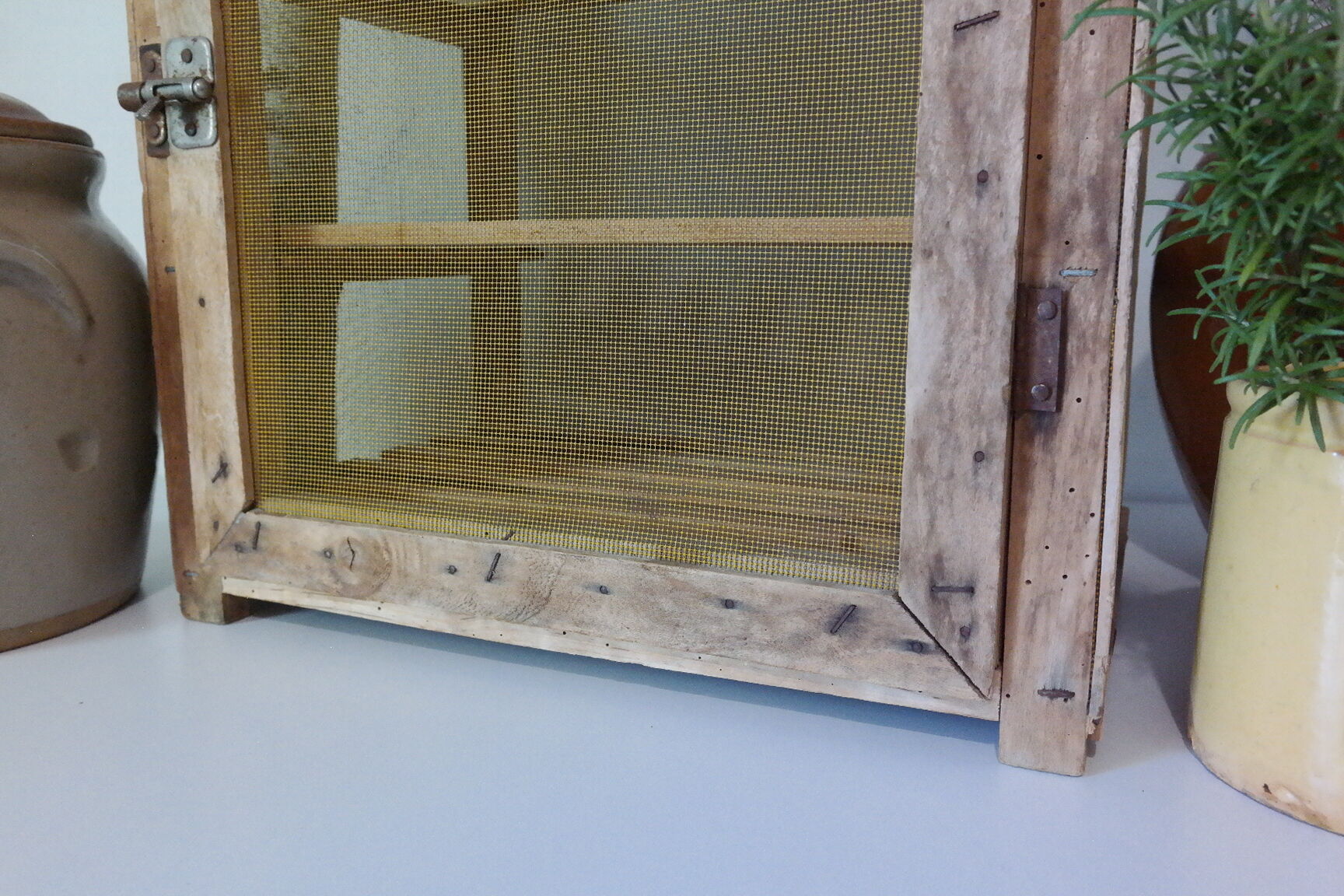 Garde manger campagnard ancien