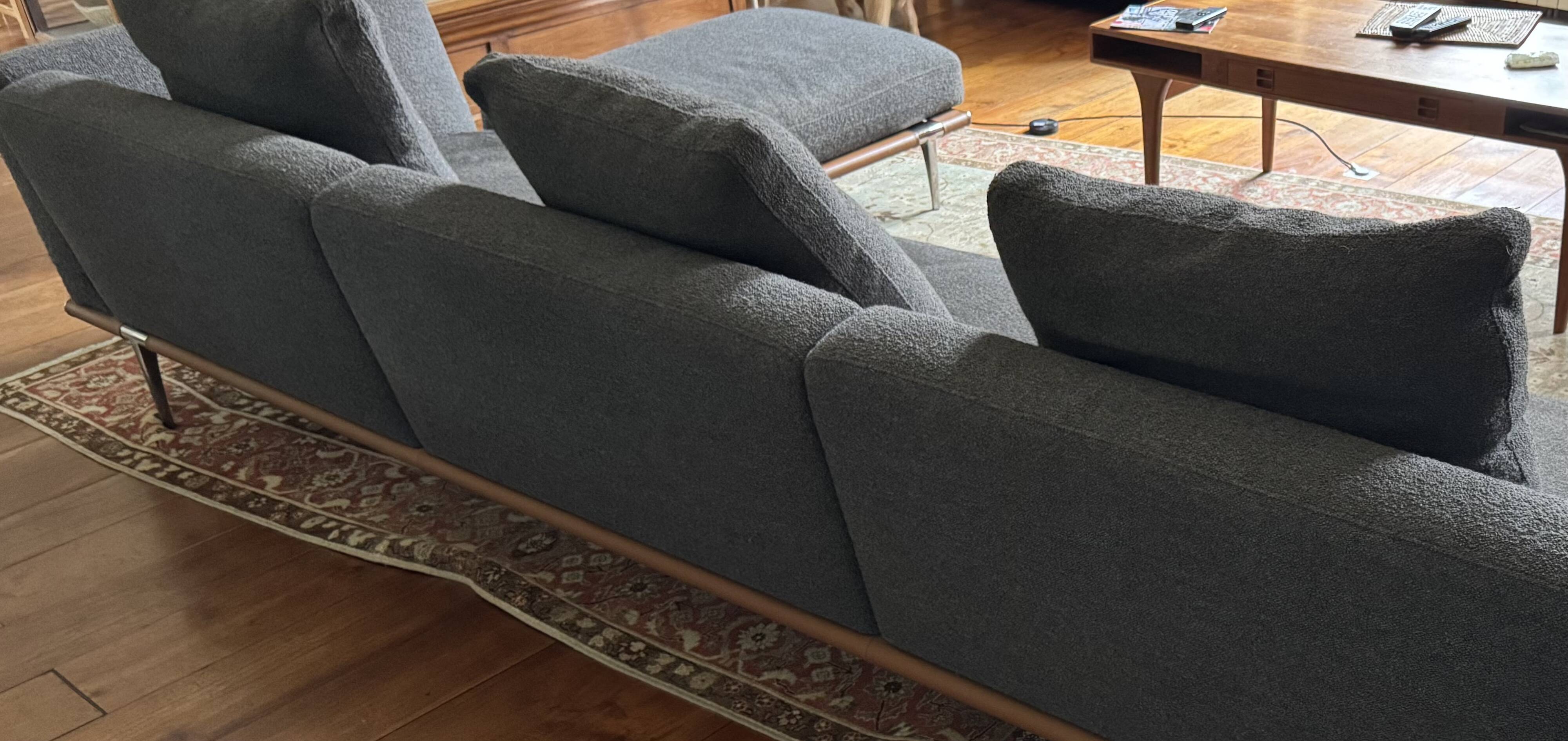 Sofa Poltrona Frau model Let It Be