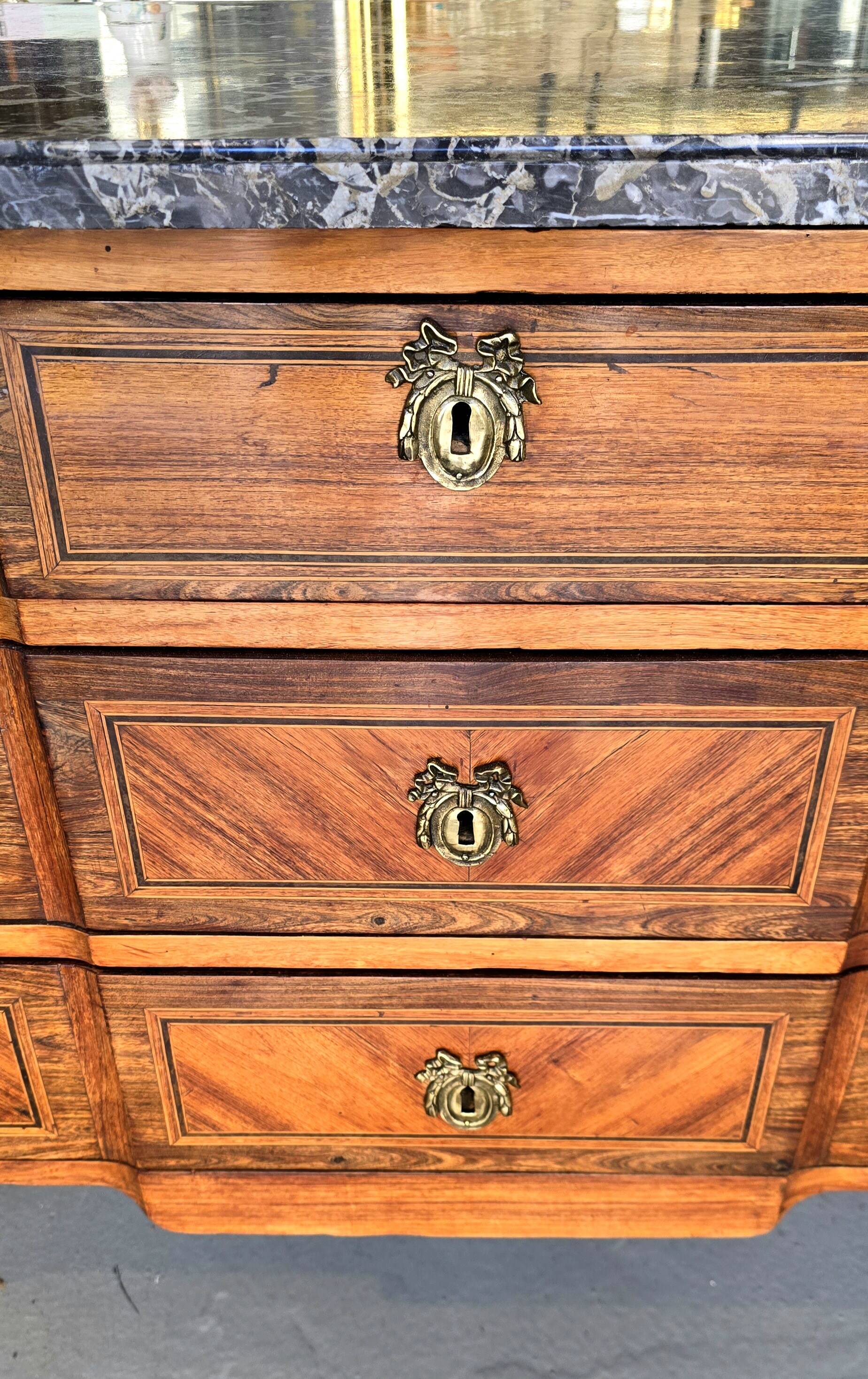 Commode d’époque Transition, milieu du XVIIIᵉ siècle