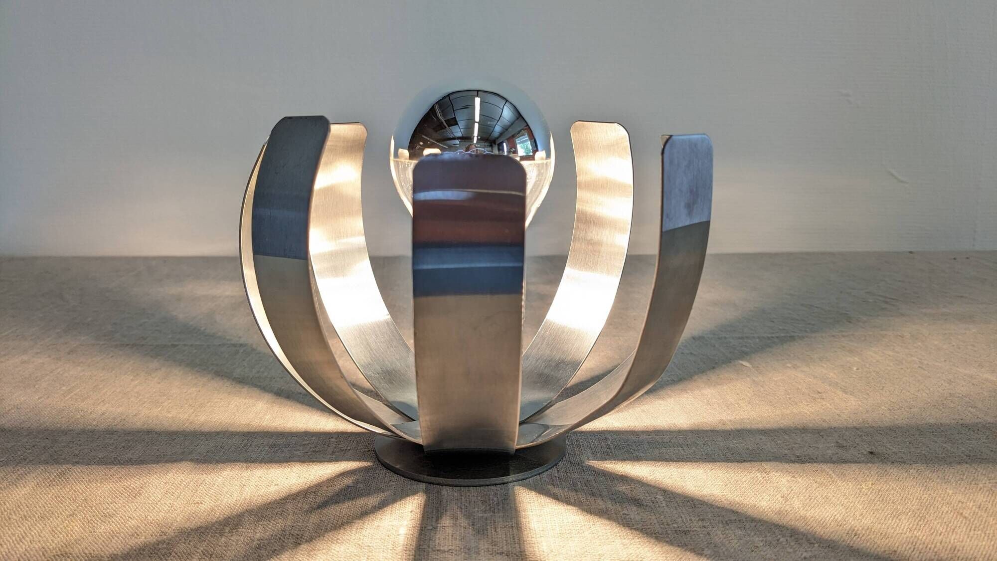Space age flower lamp by Jocelyne Trocmé for Oxar France circa 1970